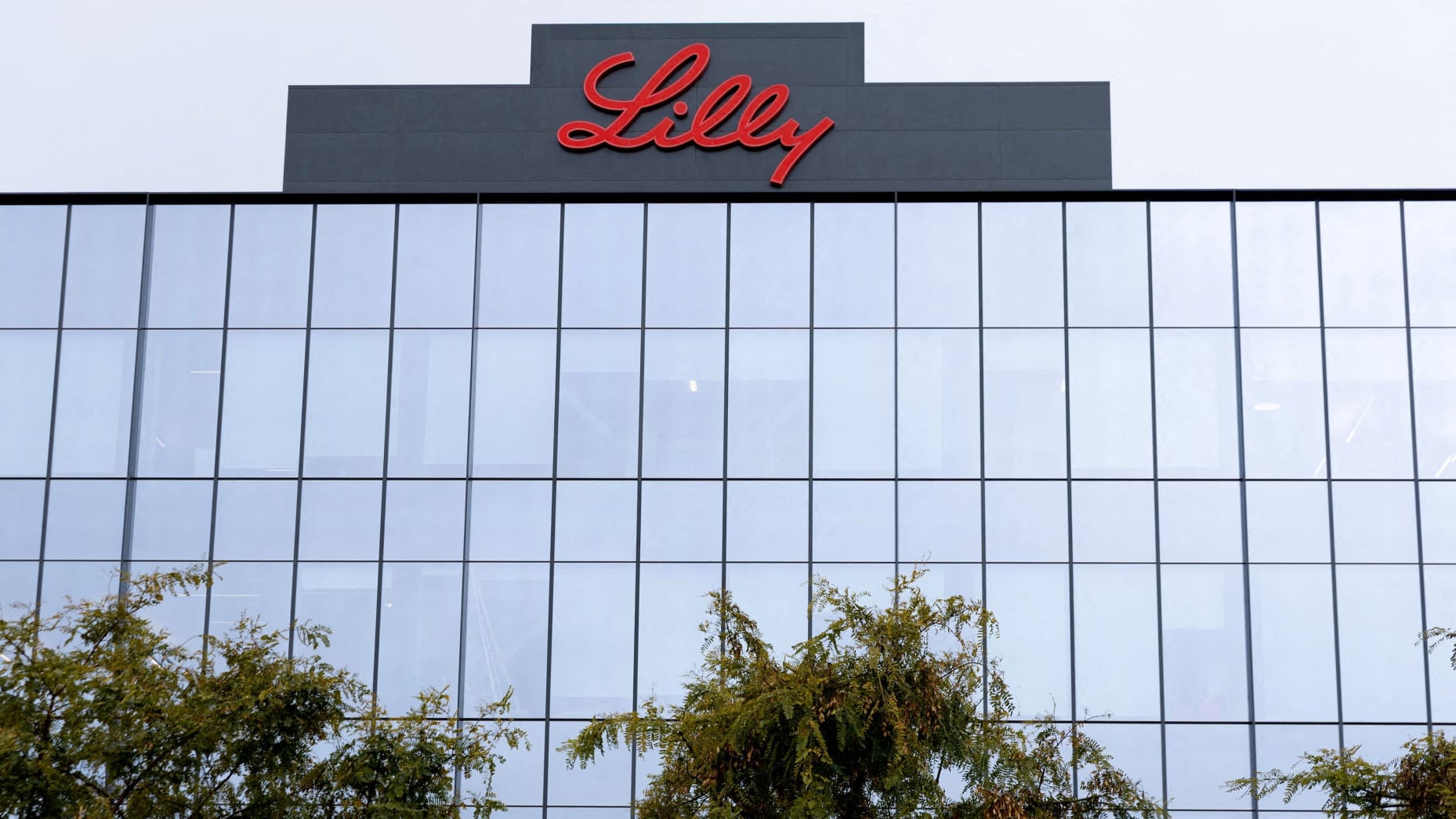 FILE PHOTO: Eli Lilly Biotechnology Center is shown in San Diego, California, U.S. March 1, 2023. REUTERS/Mike Blake/File Photo