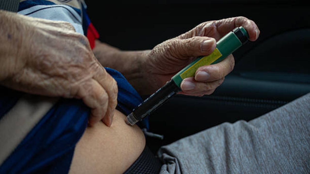 Case report describes four weekly semaglutide doses injected at once, with unusual symptoms